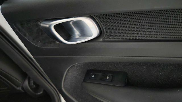 2020 Volvo XC40 T4 Momentum