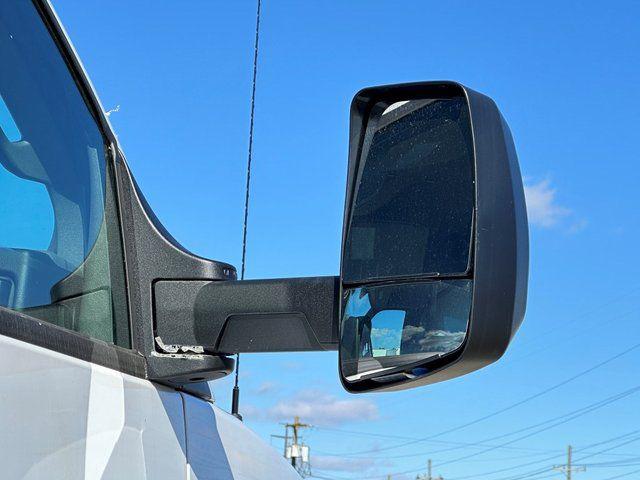 2023 GMC Savana Cutaway 4500 Van