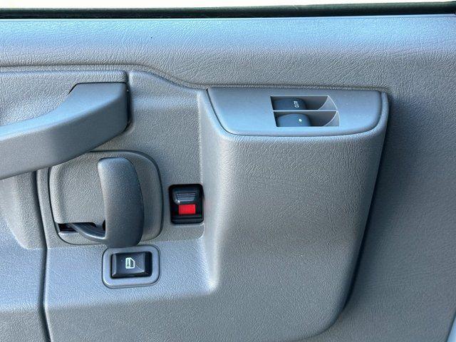 2023 GMC Savana Cutaway 4500 Van