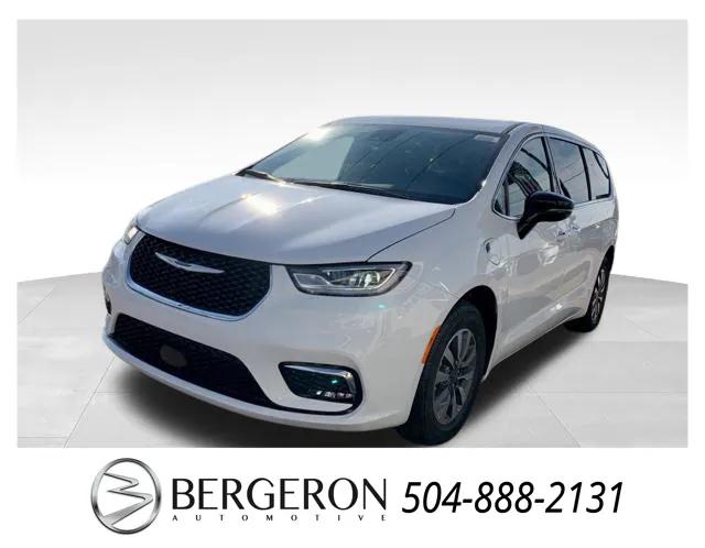 2024 Chrysler Pacifica Hybrid PACIFICA PLUG-IN HYBRID SELECT