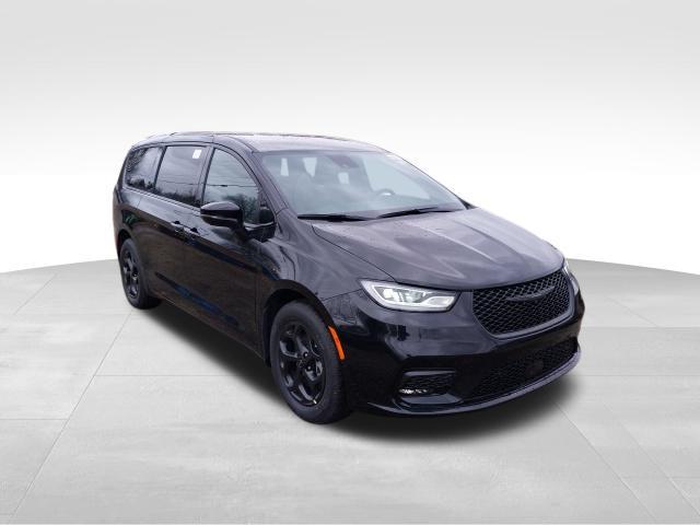 2024 Chrysler Pacifica Hybrid PACIFICA PLUG-IN HYBRID S APPEARANCE