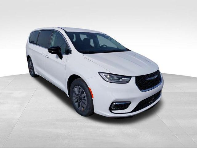 2024 Chrysler Pacifica Hybrid PACIFICA PLUG-IN HYBRID SELECT