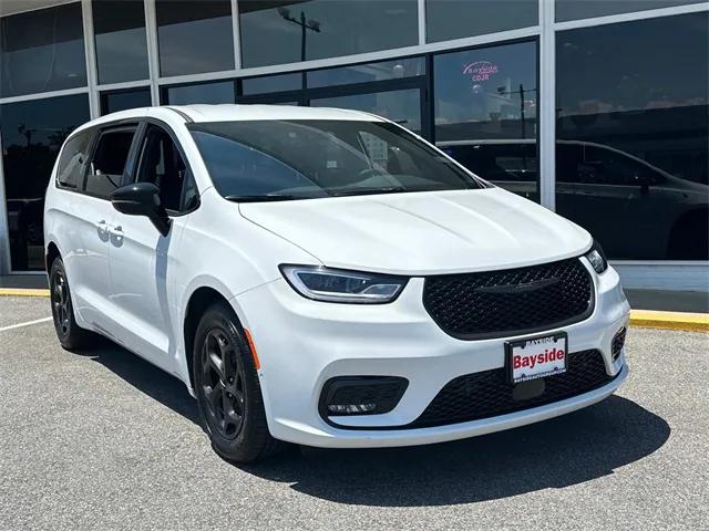 2024 Chrysler Pacifica Hybrid PACIFICA PLUG-IN HYBRID S APPEARANCE