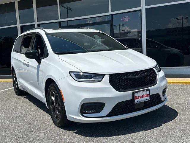 2024 Chrysler Pacifica Hybrid PACIFICA PLUG-IN HYBRID PREMIUM S APPEARANCE