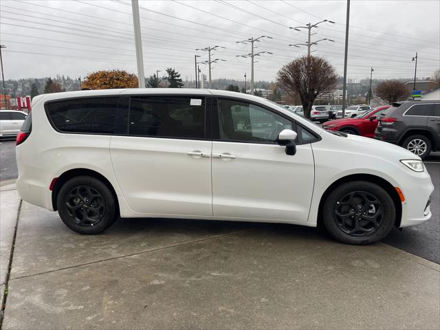 2024 Chrysler Pacifica Hybrid PACIFICA PLUG-IN HYBRID S APPEARANCE