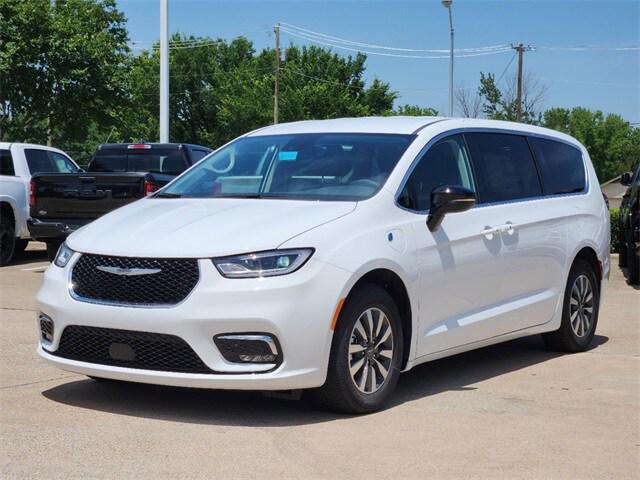 2024 Chrysler Pacifica Hybrid PACIFICA PLUG-IN HYBRID SELECT