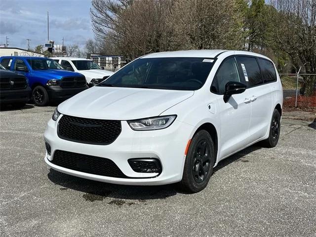 2024 Chrysler Pacifica Hybrid PACIFICA PLUG-IN HYBRID S APPEARANCE