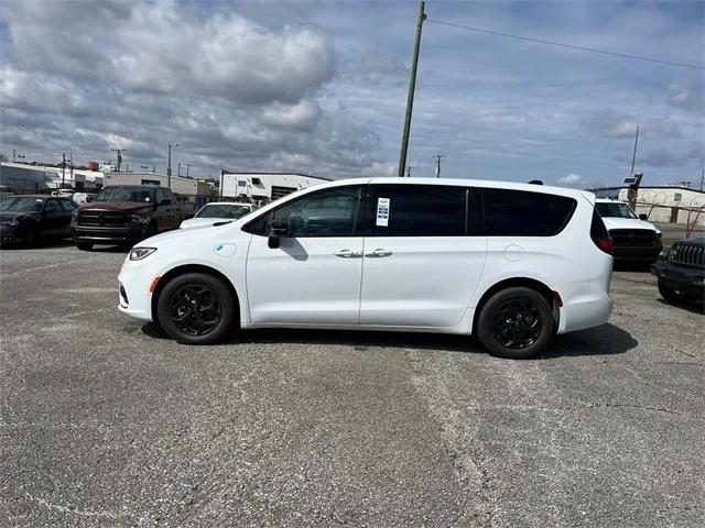 2024 Chrysler Pacifica Hybrid PACIFICA PLUG-IN HYBRID S APPEARANCE