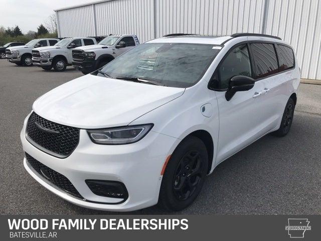 2024 Chrysler Pacifica Hybrid PACIFICA PLUG-IN HYBRID PREMIUM S APPEARANCE