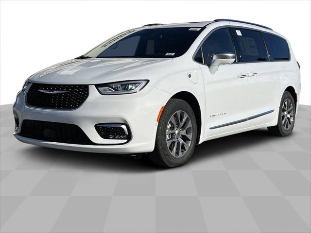 2024 Chrysler Pacifica Hybrid PACIFICA PLUG-IN HYBRID PINNACLE