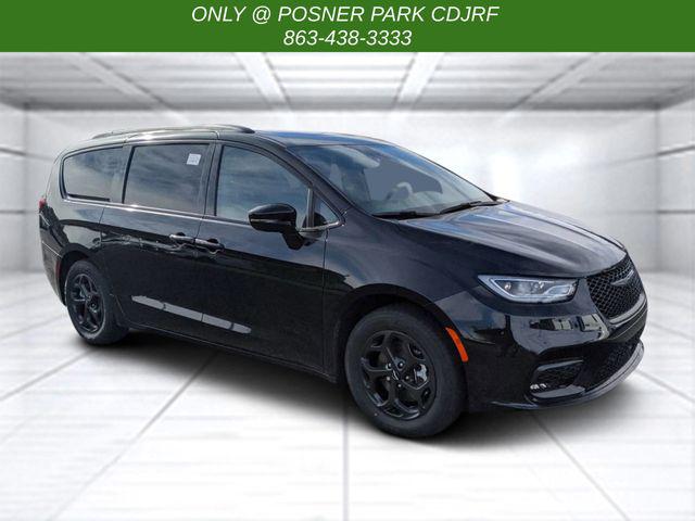 2024 Chrysler Pacifica Hybrid PACIFICA PLUG-IN HYBRID PREMIUM S APPEARANCE