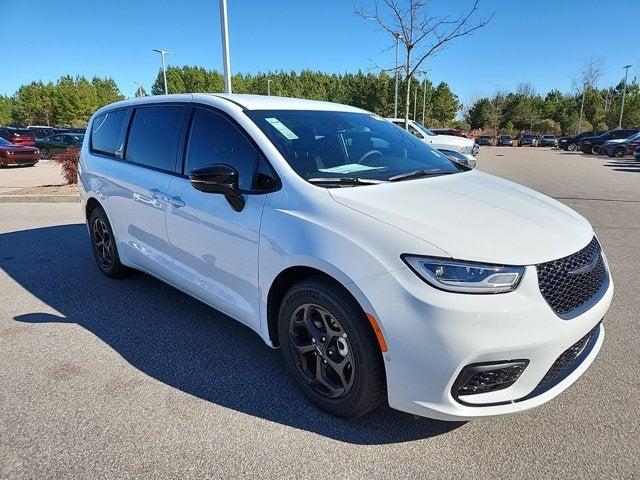 2024 Chrysler Pacifica Hybrid PACIFICA PLUG-IN HYBRID S APPEARANCE