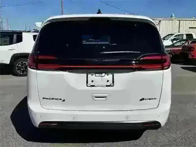 2024 Chrysler Pacifica Hybrid PACIFICA PLUG-IN HYBRID S APPEARANCE