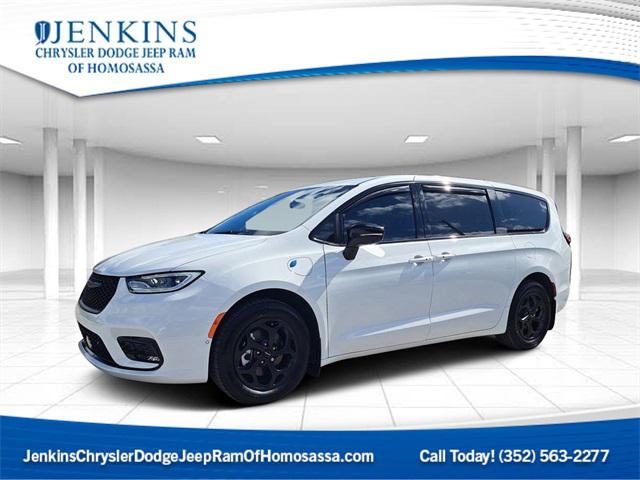 2024 Chrysler Pacifica Hybrid PACIFICA PLUG-IN HYBRID S APPEARANCE