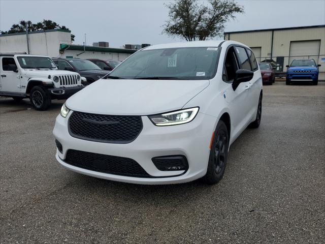 2024 Chrysler Pacifica Hybrid PACIFICA PLUG-IN HYBRID S APPEARANCE