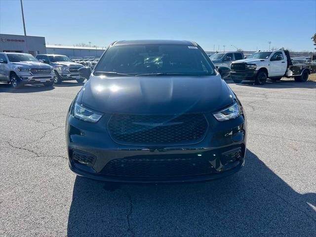 2024 Chrysler Pacifica Hybrid PACIFICA PLUG-IN HYBRID S APPEARANCE