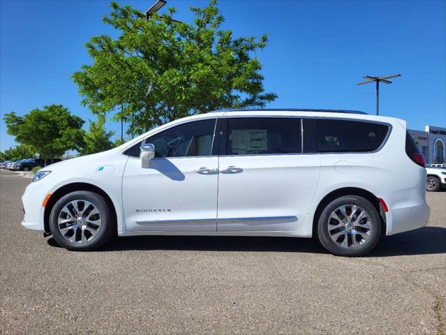 2024 Chrysler Pacifica Hybrid PACIFICA PLUG-IN HYBRID PINNACLE