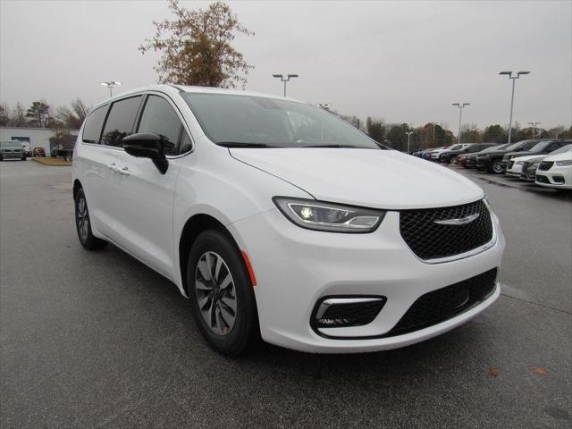 2024 Chrysler Pacifica Plug-In Hybrid PACIFICA PLUG-IN HYBRID SELECT