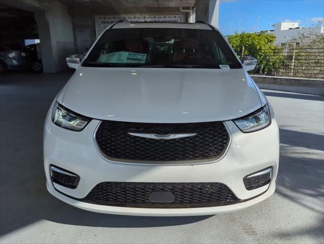 2024 Chrysler Pacifica Hybrid PACIFICA PLUG-IN HYBRID PINNACLE