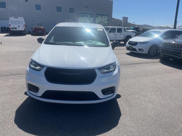 2024 Chrysler Pacifica Hybrid PACIFICA PLUG-IN HYBRID S APPEARANCE