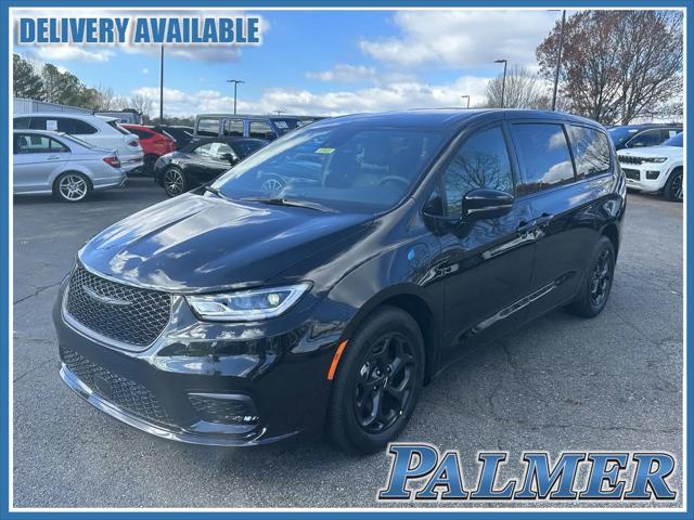 2024 Chrysler Pacifica Hybrid PACIFICA PLUG-IN HYBRID S APPEARANCE