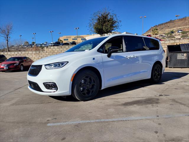 2024 Chrysler Pacifica Hybrid PACIFICA PLUG-IN HYBRID S APPEARANCE