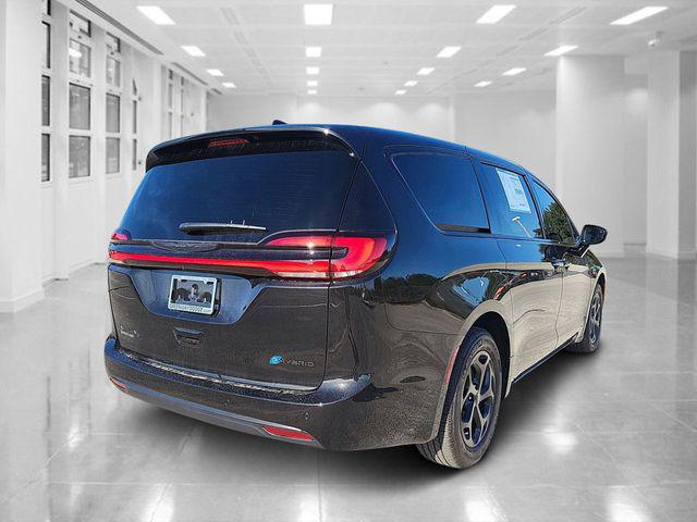 2024 Chrysler Pacifica Hybrid PACIFICA PLUG-IN HYBRID S APPEARANCE