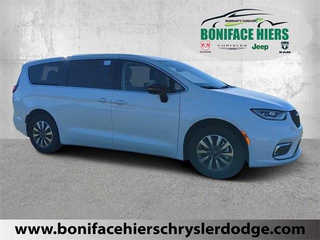 2024 Chrysler Pacifica Hybrid PACIFICA PLUG-IN HYBRID SELECT