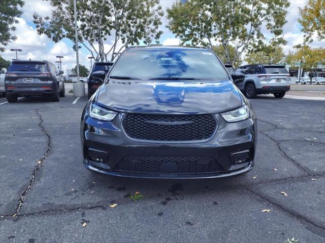 2024 Chrysler Pacifica Hybrid PACIFICA PLUG-IN HYBRID S APPEARANCE