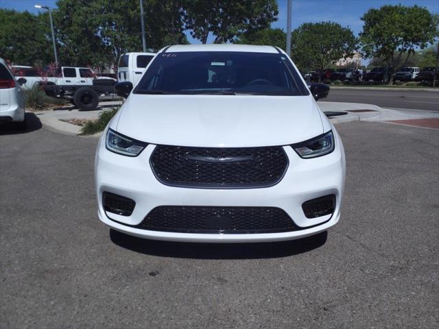 2024 Chrysler Pacifica Hybrid PACIFICA PLUG-IN HYBRID S APPEARANCE