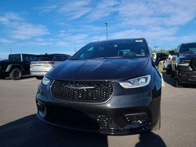 2024 Chrysler Pacifica Hybrid PACIFICA PLUG-IN HYBRID S APPEARANCE