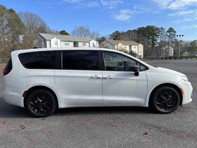 2024 Chrysler Pacifica Plug-In Hybrid PACIFICA PLUG-IN HYBRID S APPEARANCE