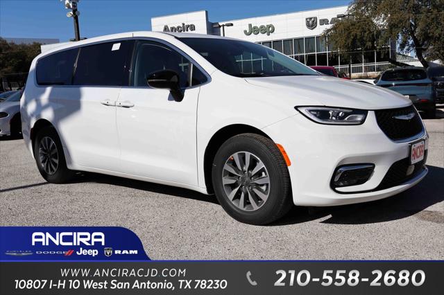 2024 Chrysler Pacifica Hybrid PACIFICA PLUG-IN HYBRID SELECT