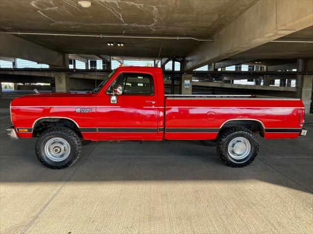 1990 Dodge D250 & W250 LE