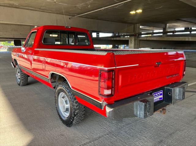 1990 Dodge D250 & W250 LE