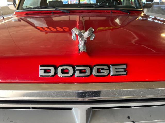 1990 Dodge D250 & W250 LE