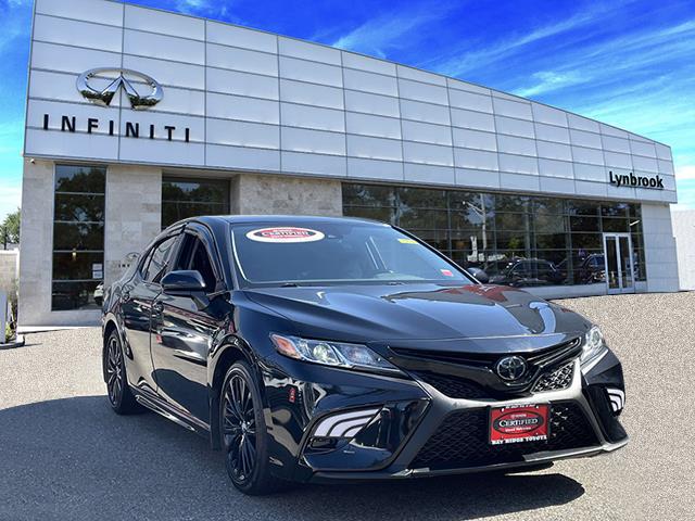 2020 Toyota Camry SE Nightshade Edition [3]
