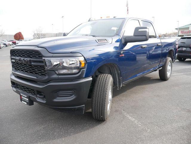 2024 RAM Ram 3500 RAM 3500 TRADESMAN CREW CAB 4X4 64 BOX