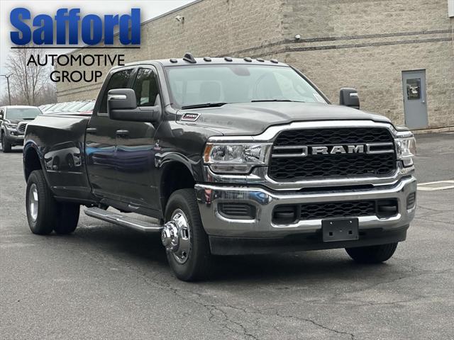 2024 RAM Ram 3500 RAM 3500 TRADESMAN CREW CAB 4X4 8 BOX