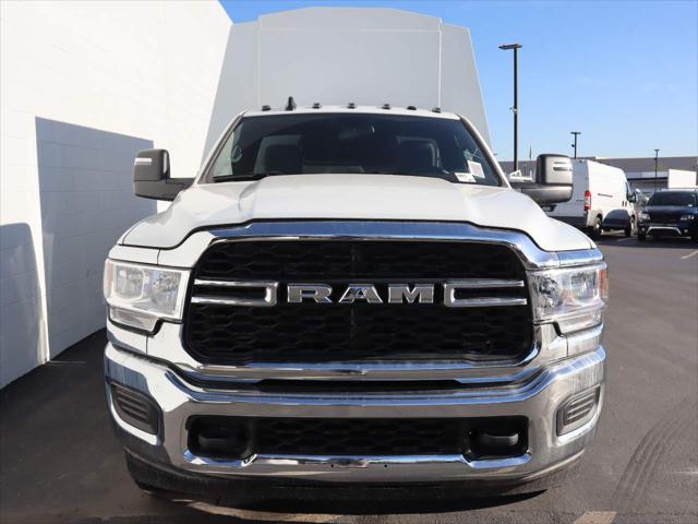 2024 RAM Ram 3500 Chassis Cab RAM 3500 TRADESMAN CHASSIS REGULAR CAB 4X4 84 CA