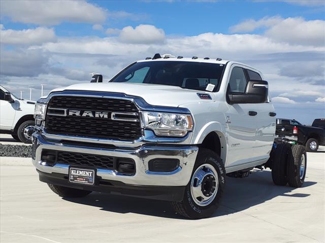 2024 RAM Ram 3500 Chassis Cab RAM 3500 SLT CREW CAB CHASSIS 4X4 60 CA