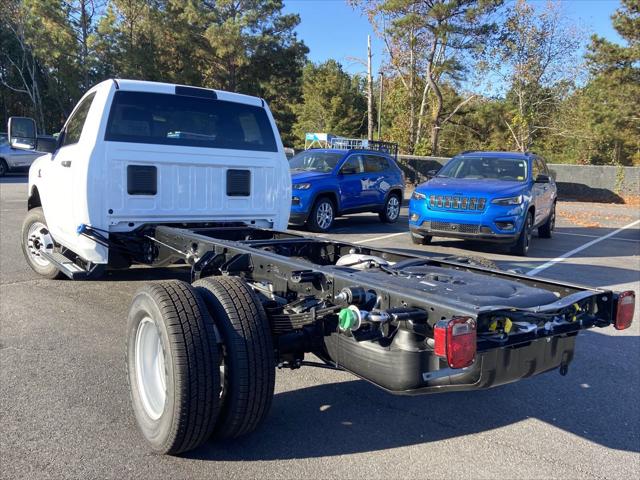 2024 RAM Ram 3500 Chassis Cab RAM 3500 TRADESMAN CHASSIS REGULAR CAB 4X2 84 CA