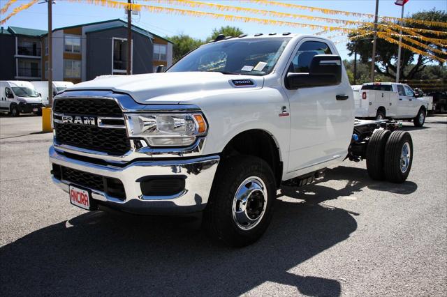 2024 RAM Ram 3500 Chassis Cab RAM 3500 TRADESMAN CHASSIS REGULAR CAB 4X4 60 CA