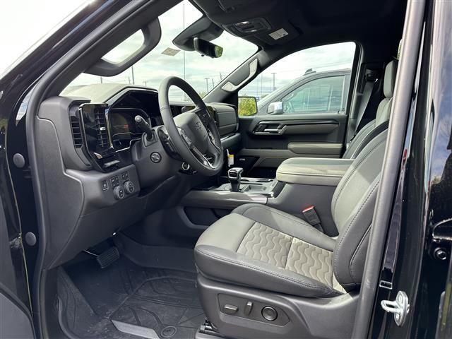 2023 Chevrolet Silverado 1500 4WD Crew Cab Short Bed ZR2
