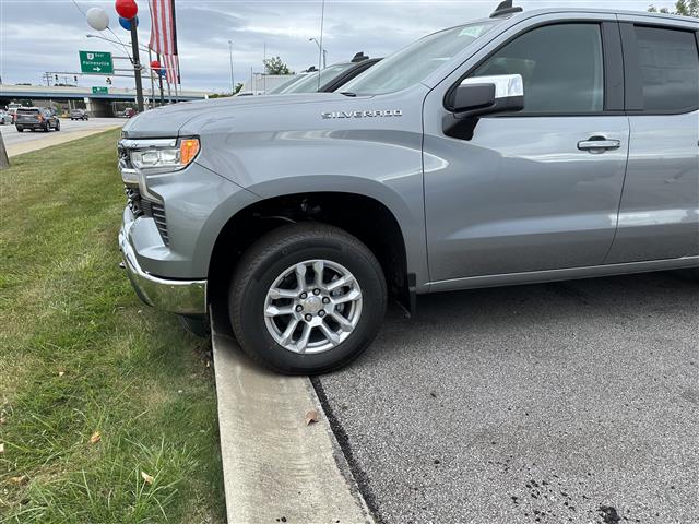 2023 Chevrolet Silverado 1500 4WD Double Cab Standard Bed LT