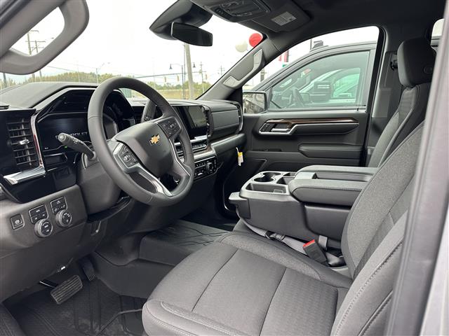 2023 Chevrolet Silverado 1500 4WD Double Cab Standard Bed LT