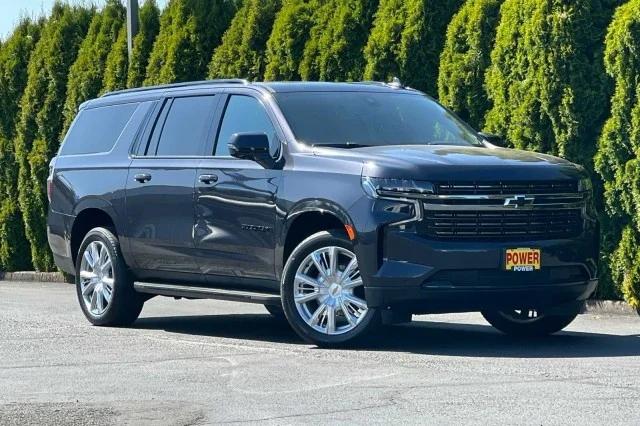 2022 Chevrolet Suburban 4WD RST