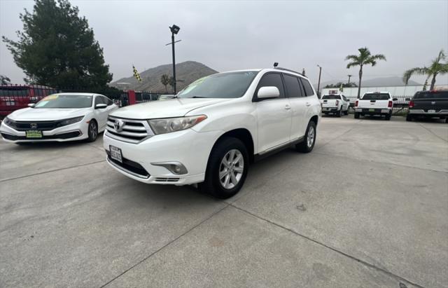 2013 Toyota Highlander SE V6 for sale in Bloomington, CA