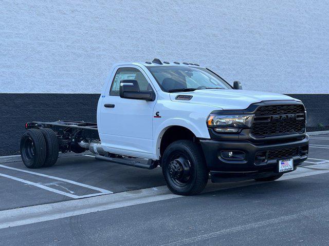 2024 RAM Ram 3500 Chassis Cab RAM 3500 TRADESMAN CHASSIS REGULAR CAB 4X2 84 CA 2024 RAM Ram 3500 Chassis Cab RAM 3500 TRADESMAN CHASSIS REGULAR CAB 4X2 84 CA