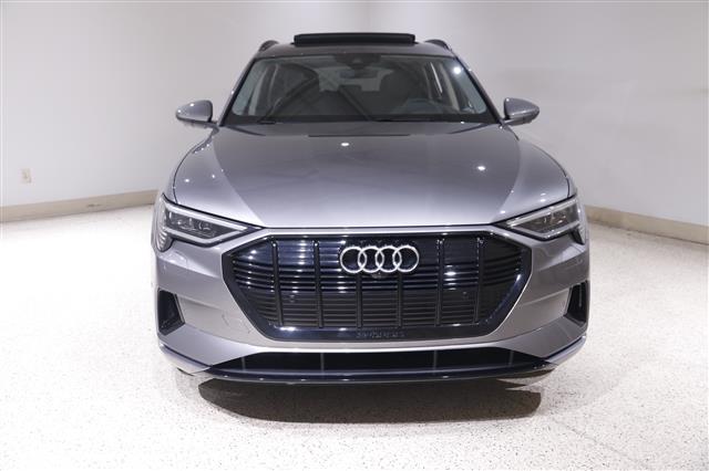 2021 Audi e-tron Prestige quattro